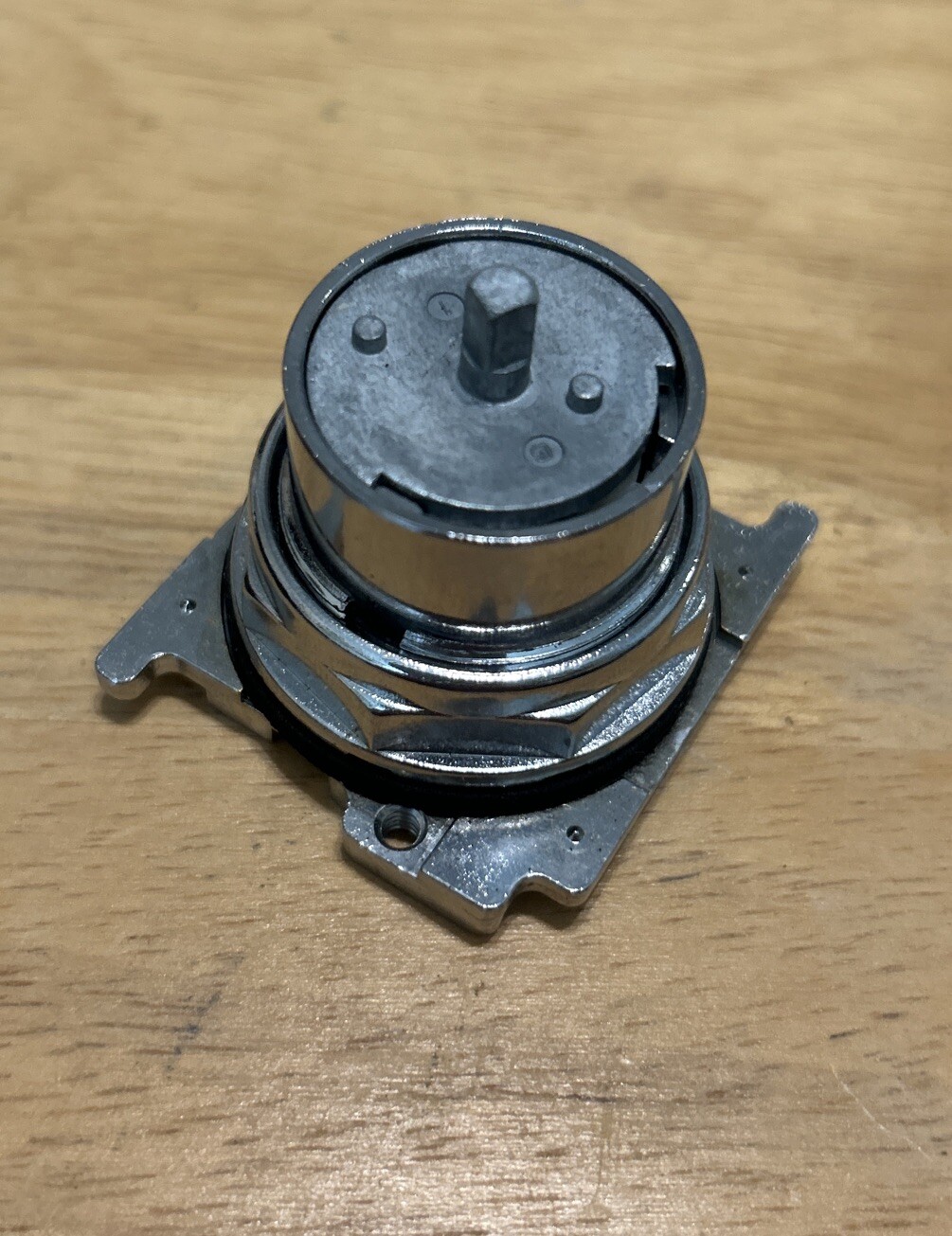 EATON CUTLER HAMMER 10250T4022 3 POSITION SELECTOR SWITCH