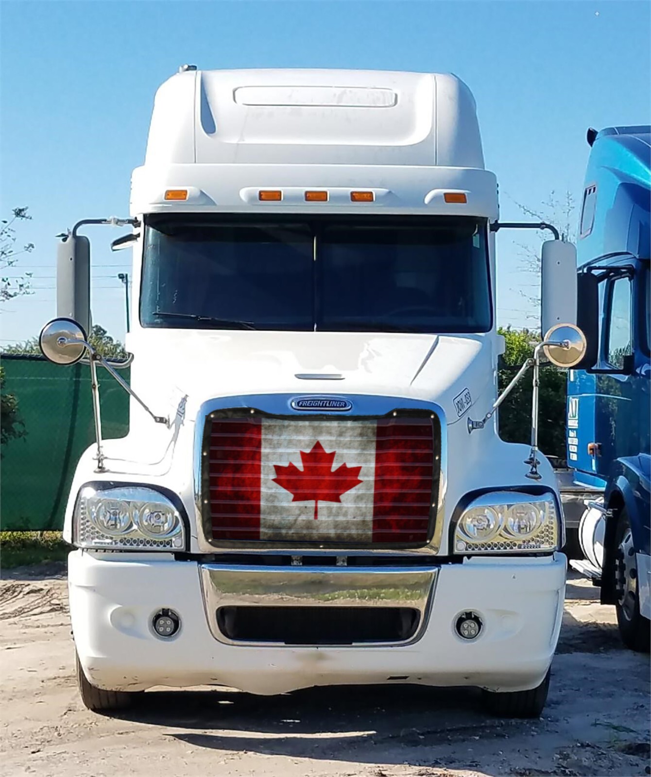GrilleAdz Freightliner Century 2004+ Premium Mesh Canadian Flag Bug screen