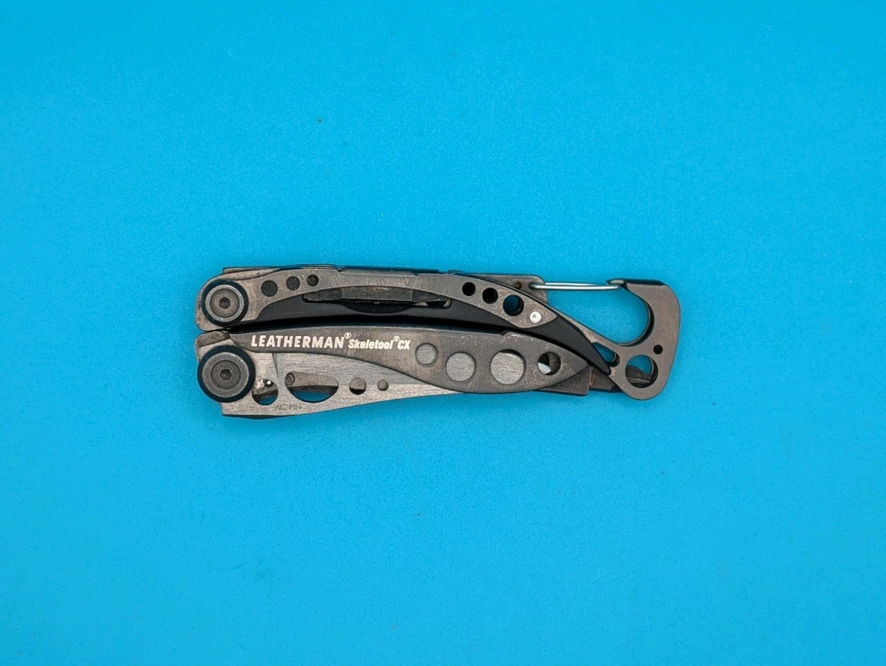 Leatherman Skeletool CX Multitool Plain Edge Knife!