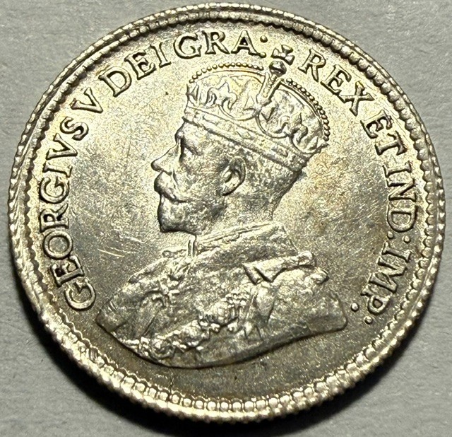 CANADA - George V - Silver 5 Cents - 1920 - Km-22 -  Brilliant UNCIRCULATED!