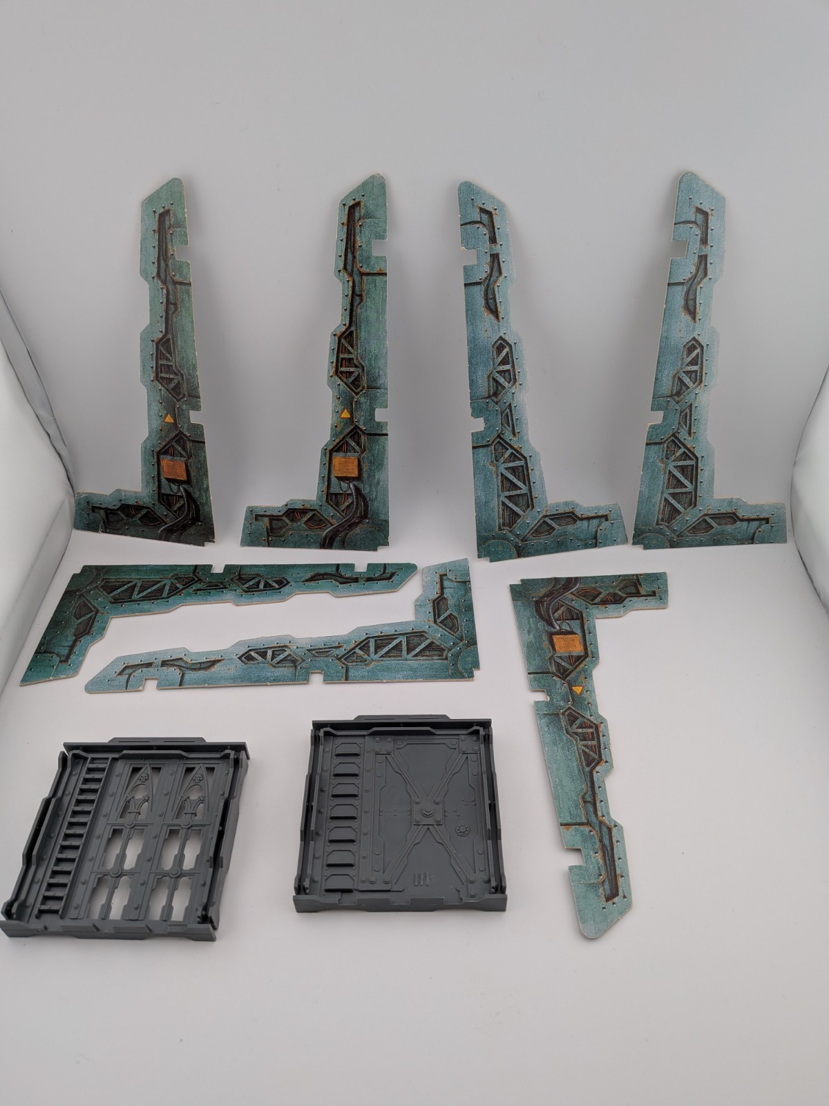 NECROMUNDA 1st Edition  Cardboard parts & plastic Walls From Box Set Specialist