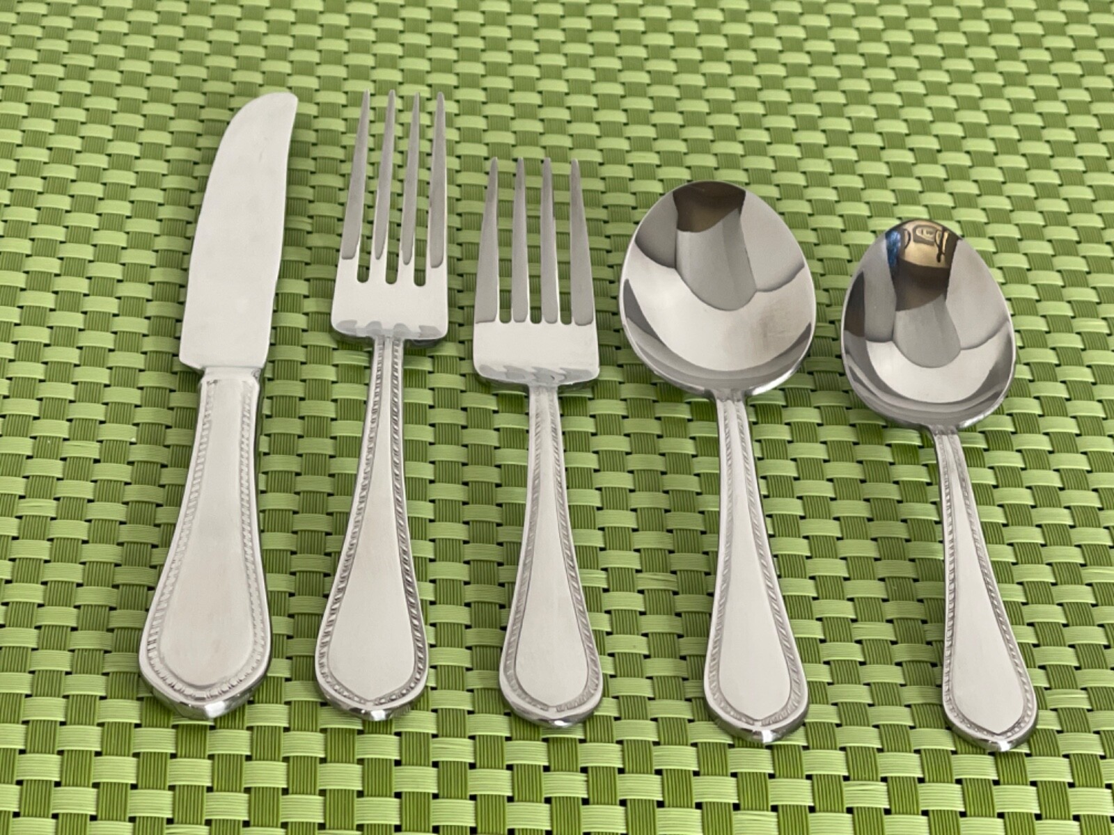 Reed & Barton TRADITION TANGLEWOOD Stainless Glossy Flatware Smart Choice B13VG