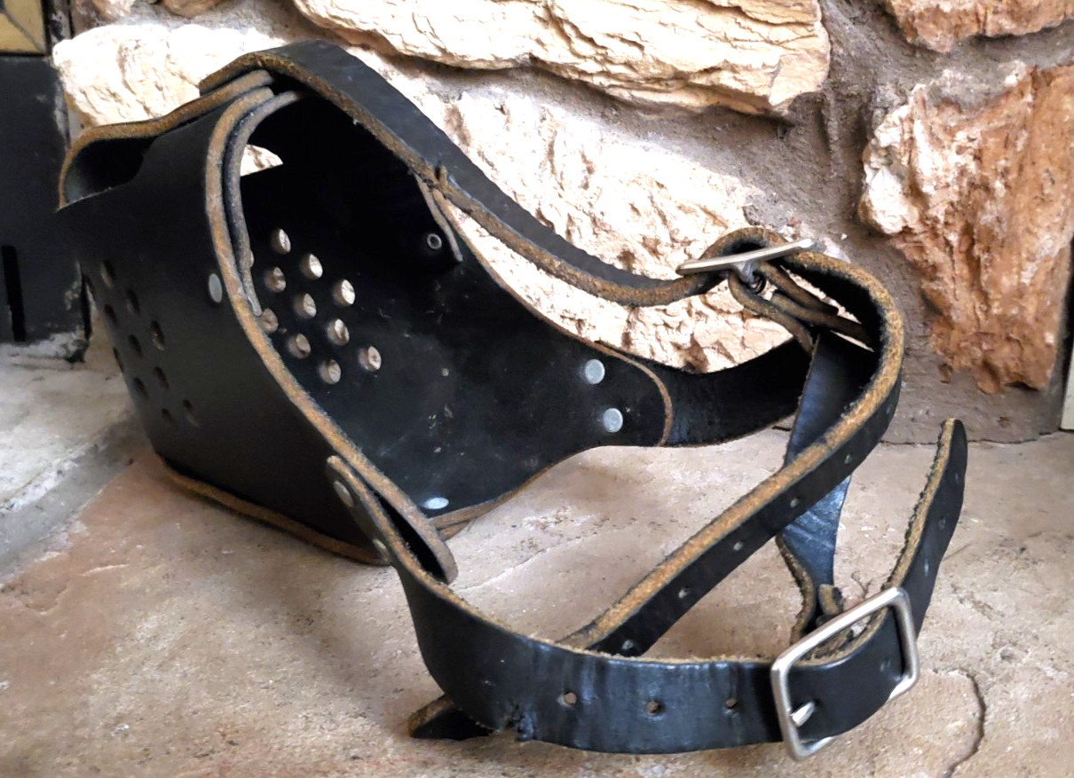 Ray Allen RamLite Handcrafted Black Latigo Leather Size #4 Muzzle
