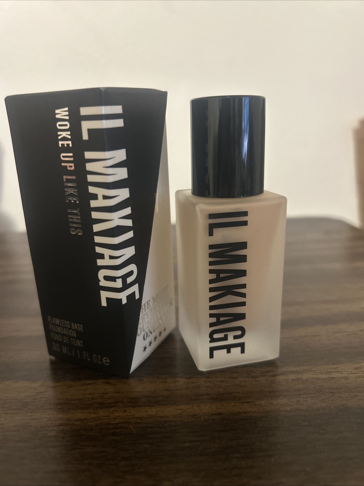 IL MAKIAG WOKE UP LIKE THIS FLAWLESS BASE FOUNDATION #10 FREE SHIPPING 🚚🚛😱😱