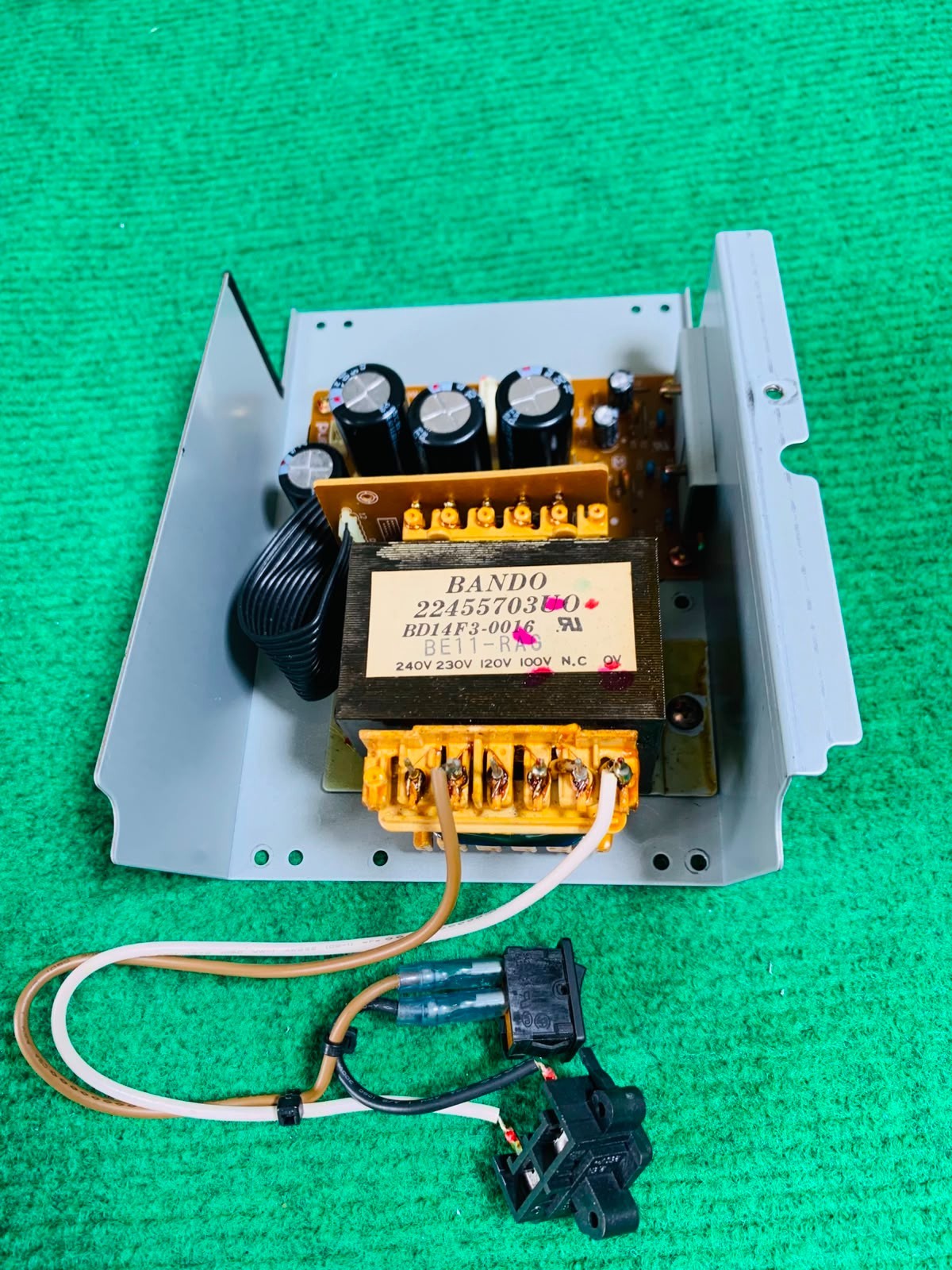 Roland XP-80,60 power supply unit.Multi voltage ,Removed from working keyboard