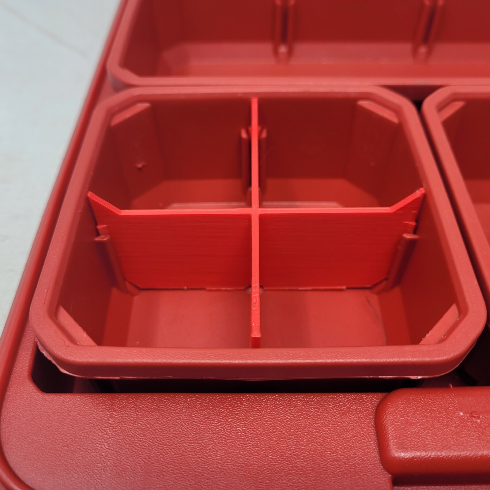 5 Red 4-Way Divider for Low Profile Milwaukee Packout Tray Insert