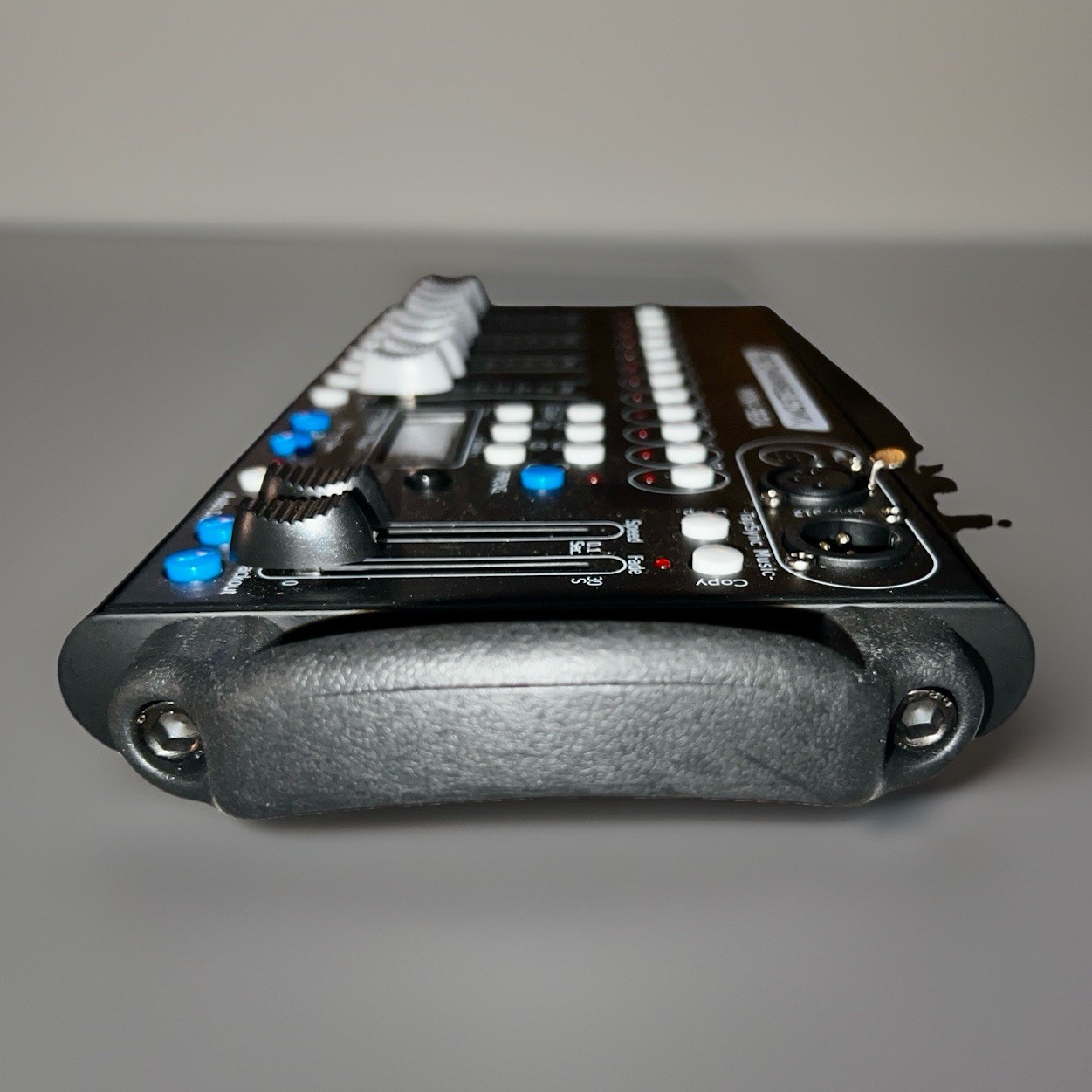 192 Channel DMX Mini Lighting Controller – 192DMX-MINI