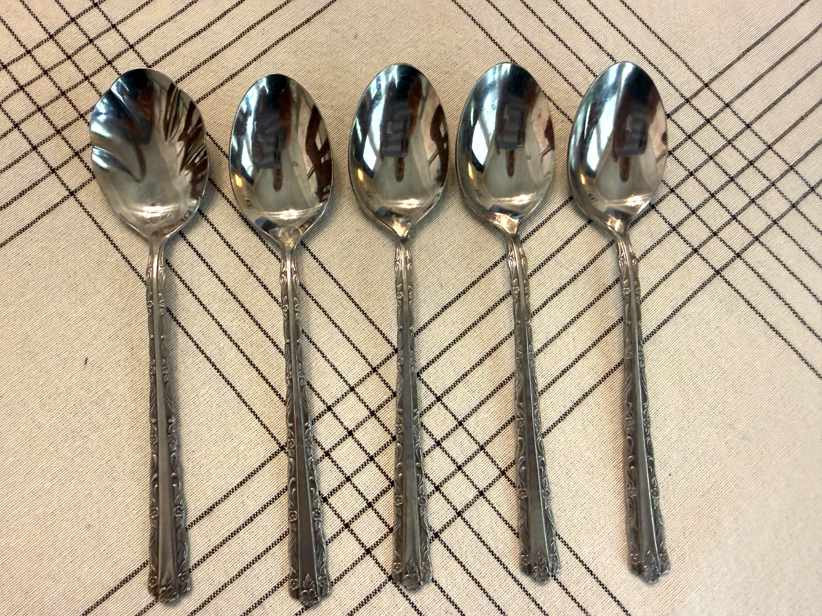 VTG Stainless Japan Floral Teaspoons Set of 5 Mixed Bowl Styles 6¼" Replacement