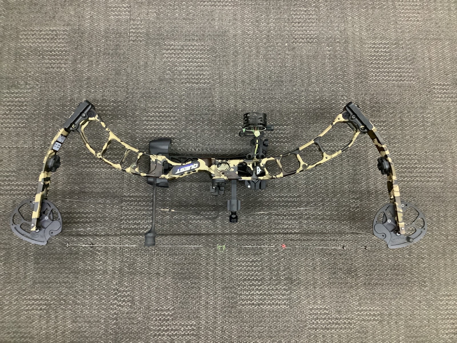 Quest Thrive Right Handed Camo Compound Bow