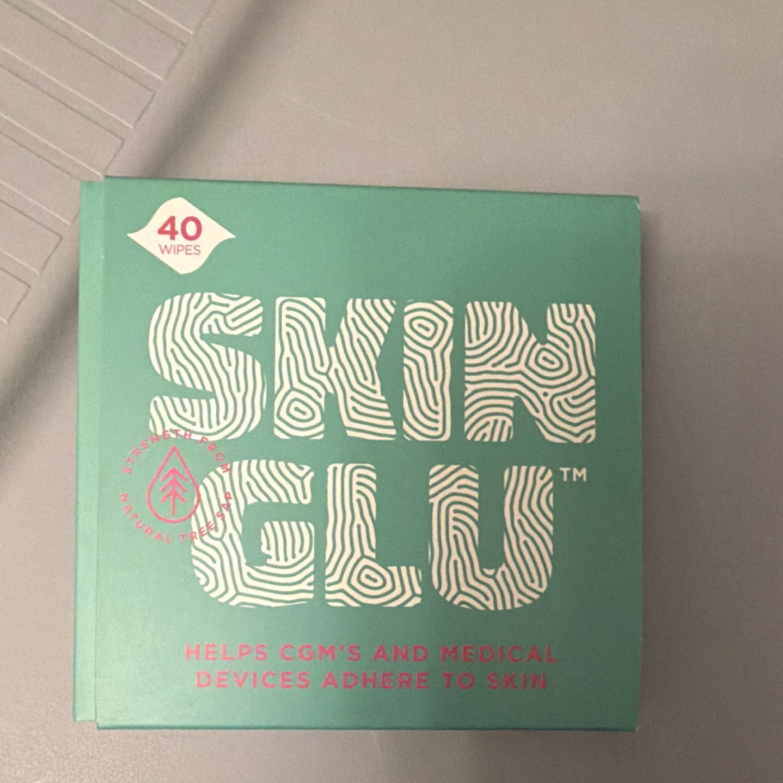 Skin Glu Adhesive Wipes 40 Pack Green Protective Layer for CGM Medical Devices