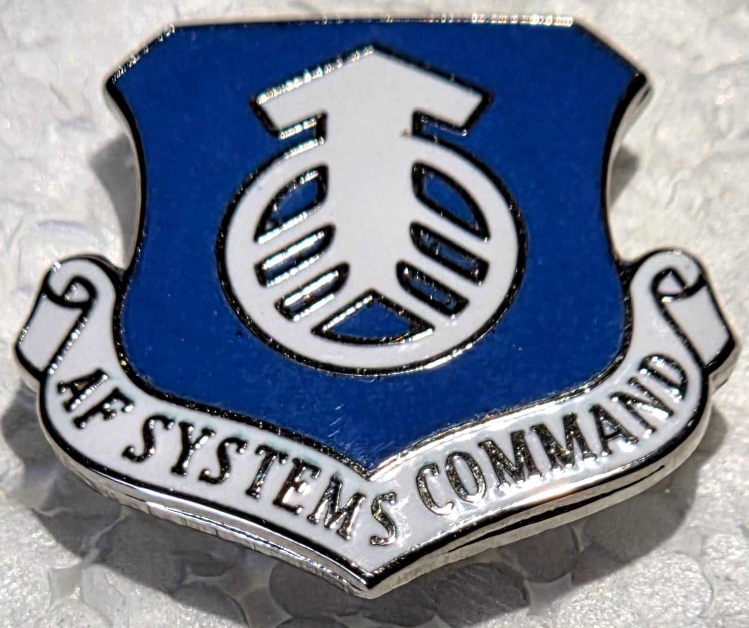 USAF Pins & Badge (circa 1980s) AF Systems Command (hallmarked N.S. Mayer 22M)
