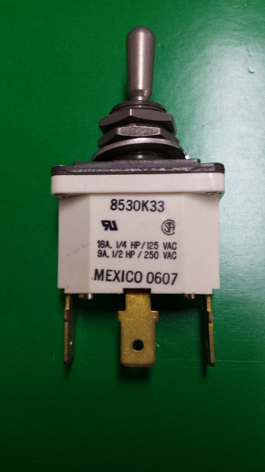 Cuttler Hammer 8530k33 SPDT Sealed ON-OFF-MOM ON 20503