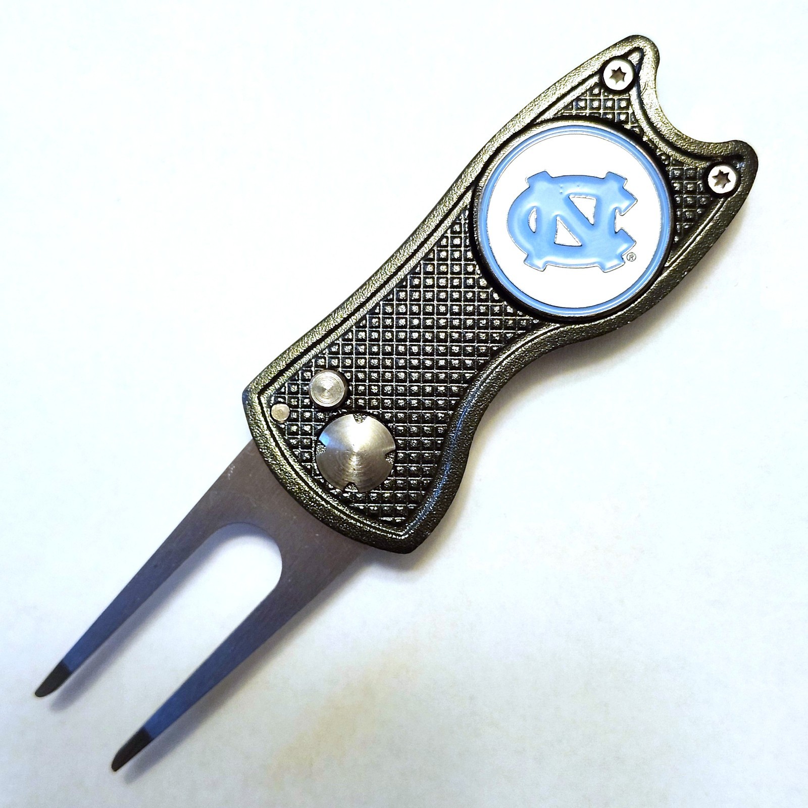 North Carolina UNC Tar Heels Switchblade Divot Repair Tool and Golf Ball Marker