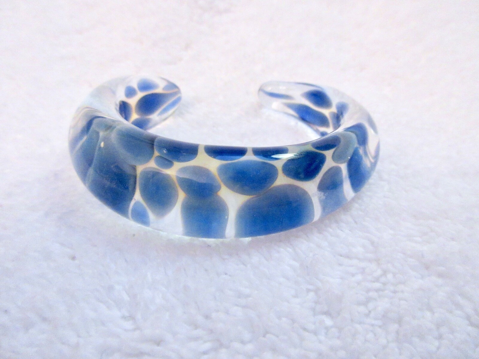 Art to Wear Clear Glass Blue Dot Cuff Bracelet Lava Lamp Modernist --Superb!
