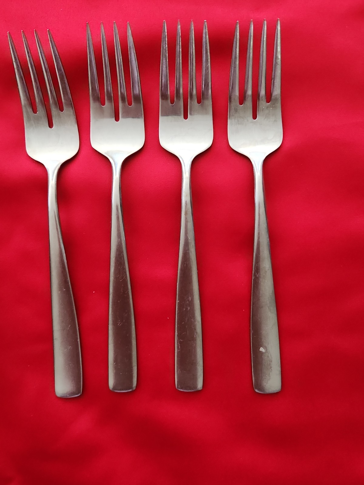 Yamazaki BOLO 4 Piece Lot Of Salad Forks Satin Stainless Steel Flatware China
