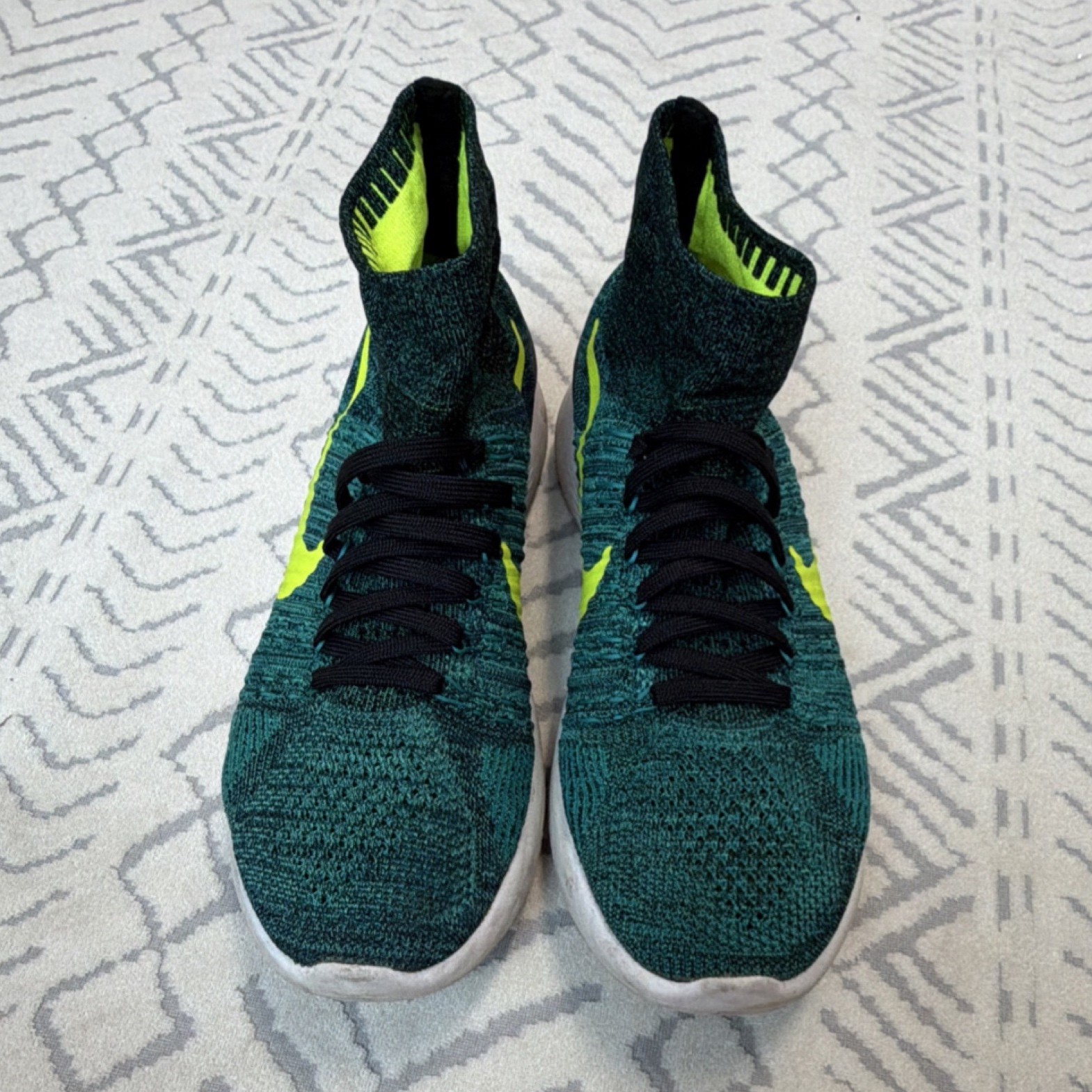 Nike LunarEpic Flyknit Men's High Top Running Shoes 11.5 Green Lightweight