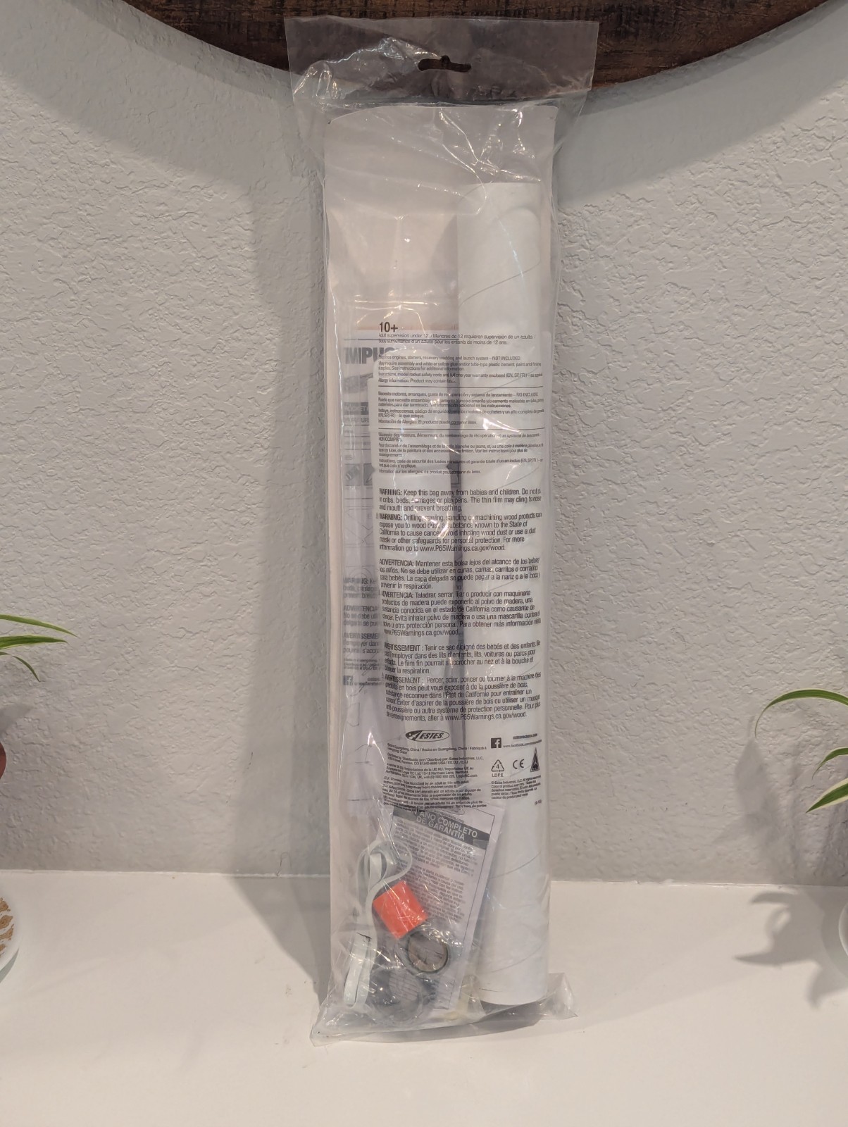 Estes Olympus #7293 Flying Model Rocket! Large 29” D & E Powered Payload Rocket!