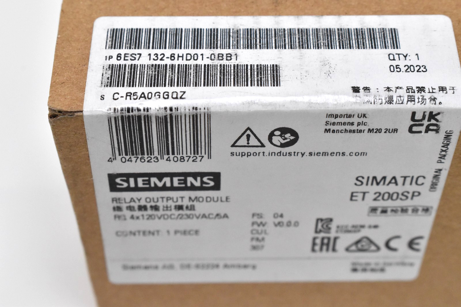 NEW SIEMENS 6ES7132-6HD01-0BB1 Relay Output Module
