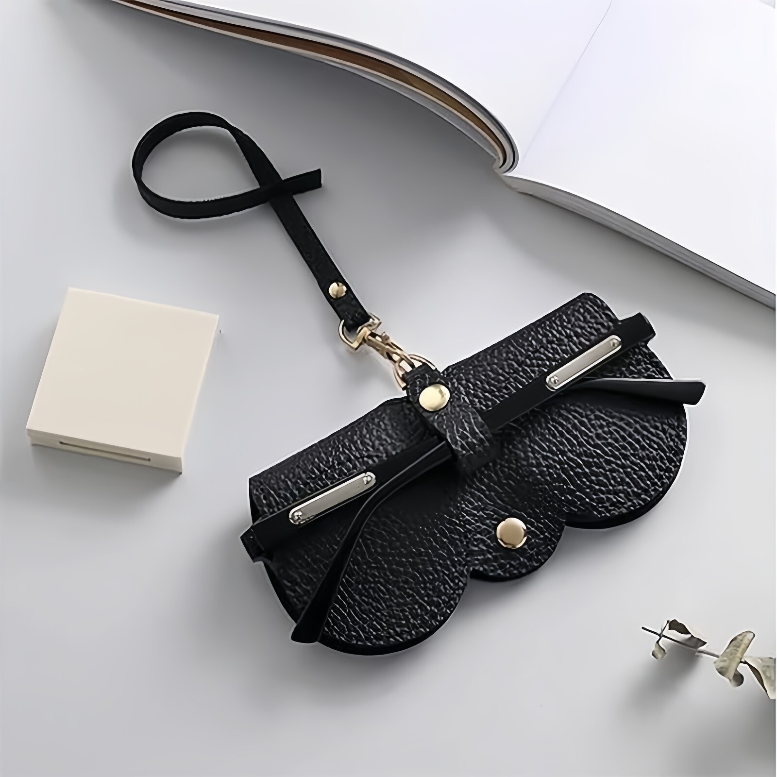 Cute Sunglasses Protective Case for Women,Plain Artificial Leather Design Textur