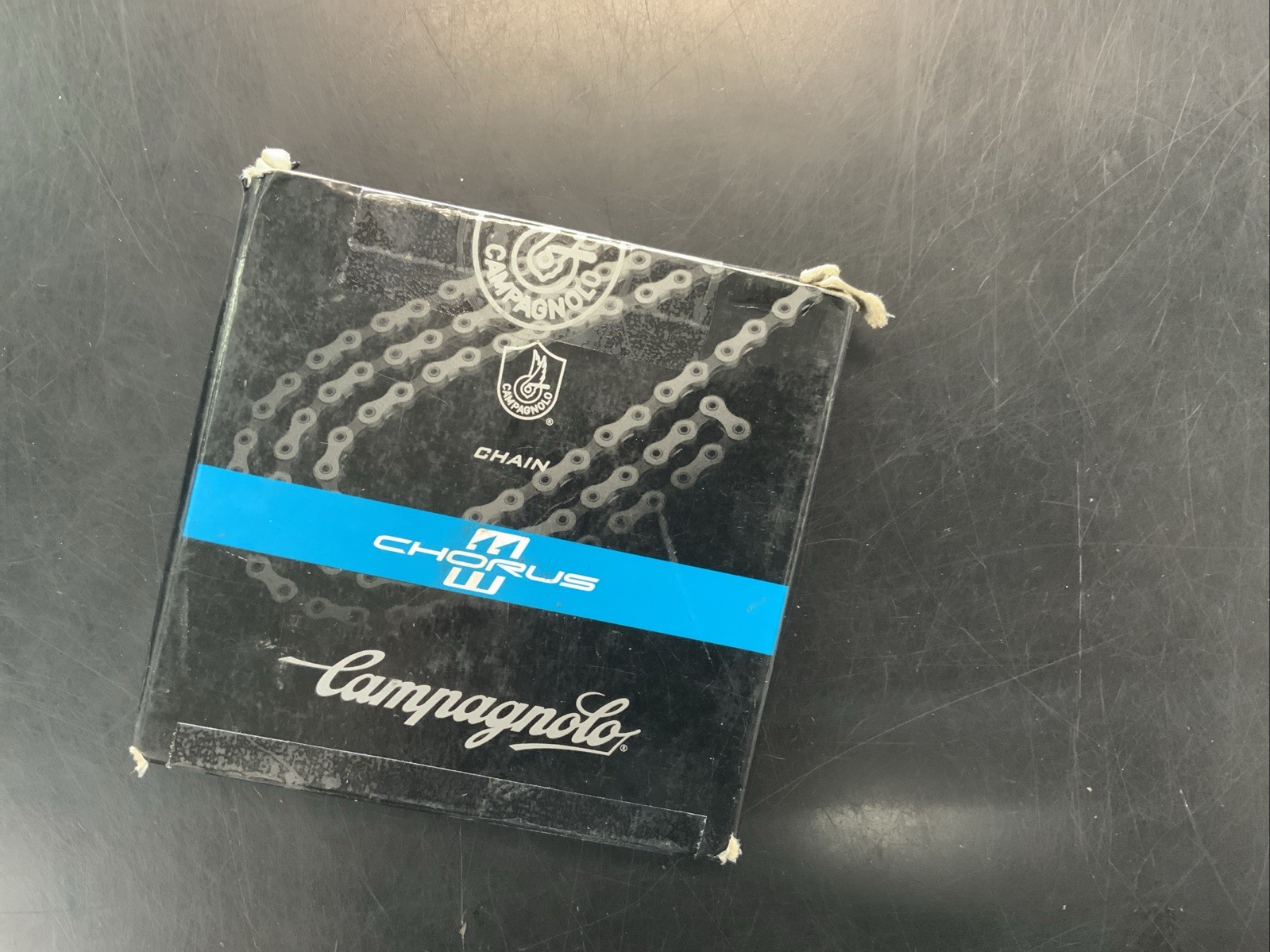 Campagnolo Chorus 11 Speed  NIB  Chain  Silver  CN9-CH1