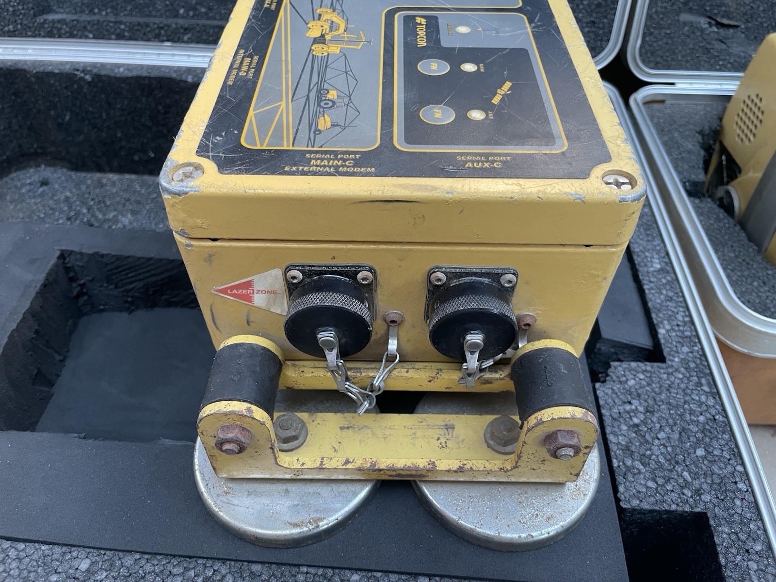 TOPCON SYSTEM FIVE 9901 GPS MACHINE CONTROL BOX 3DMC INCLUDING DISPLAY UNIT 9168