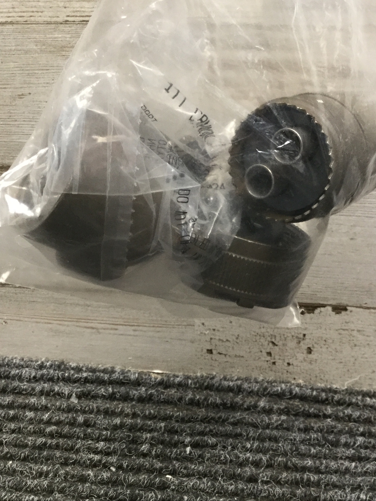 New ITT MS3106F24-9SW Connector