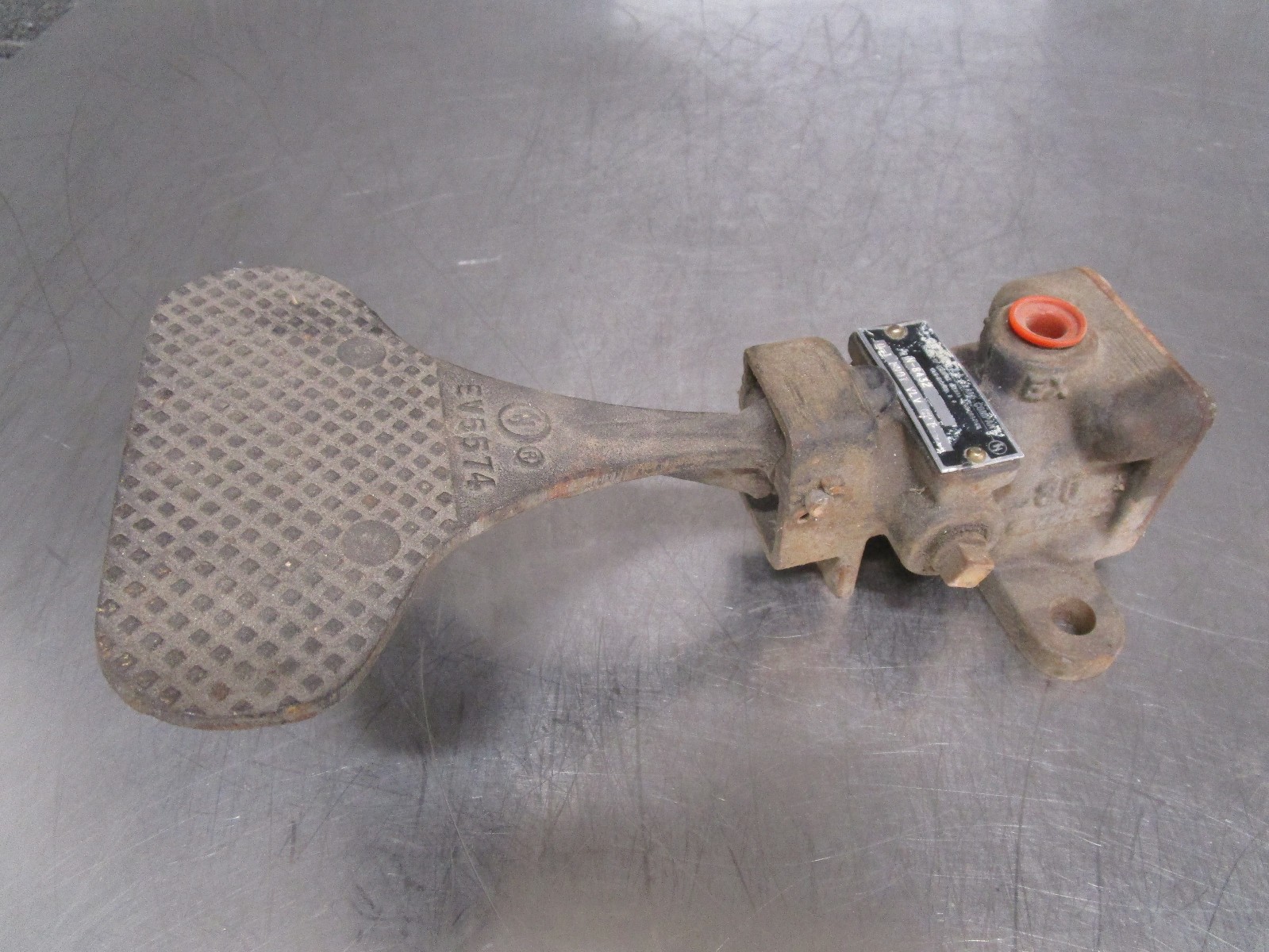 New York Air Brake Company N-6432 D-1 Foot Valve VLV CPT