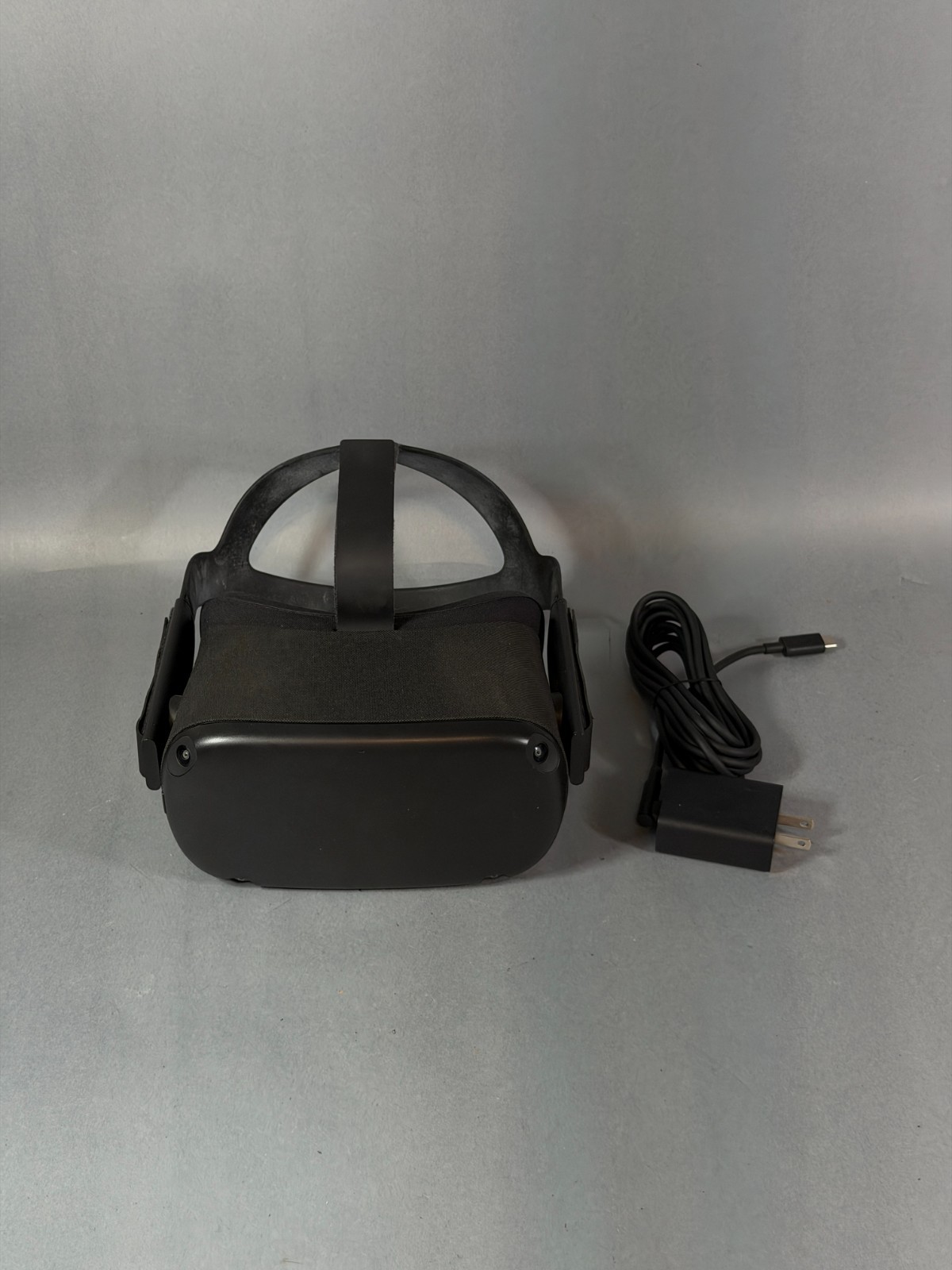Oculus Quest 1  VR Headset  MH-B W/ Charging Cable