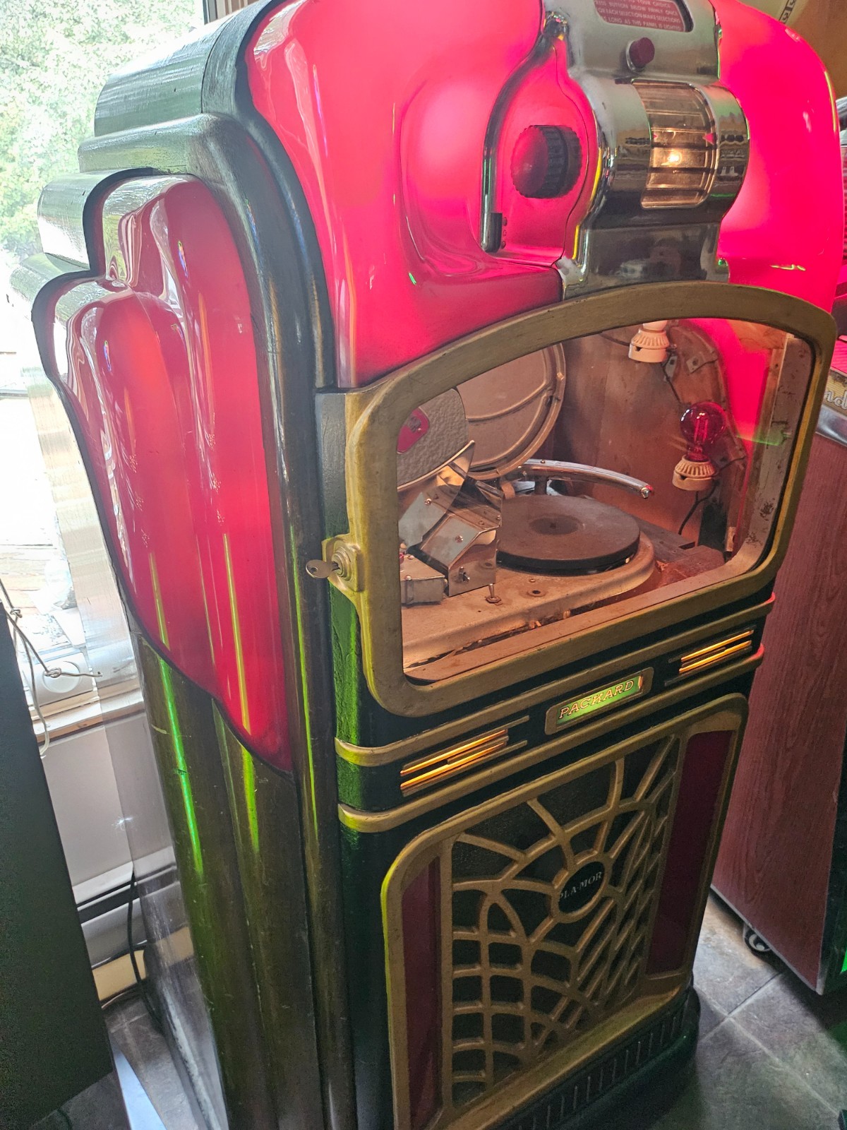 Packard Pla-Mor  Rare 1946 Jukebox 78 rpms 24 jukebox  refurbished, sounds great