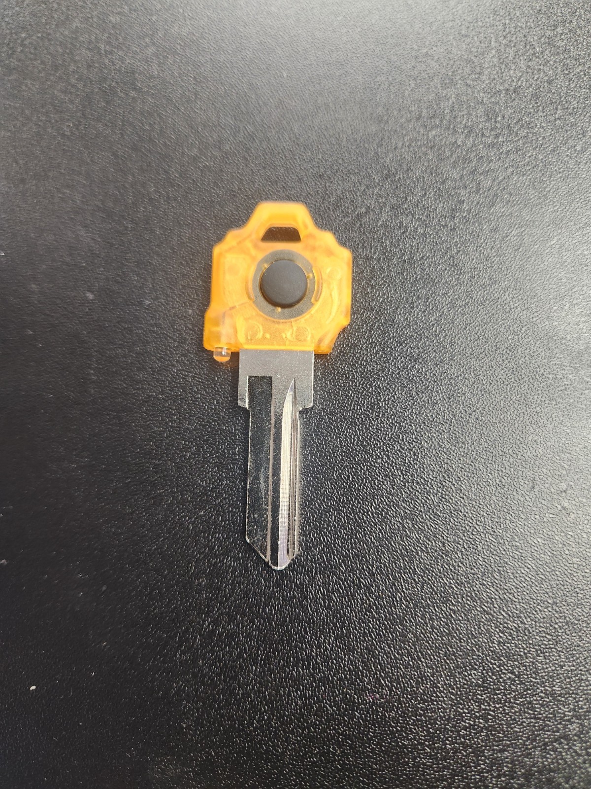 ORANGE FLASHLIGHT KEY LITE SCHLAGE SC1 KEYBLANK - READ DETAILS BELOW