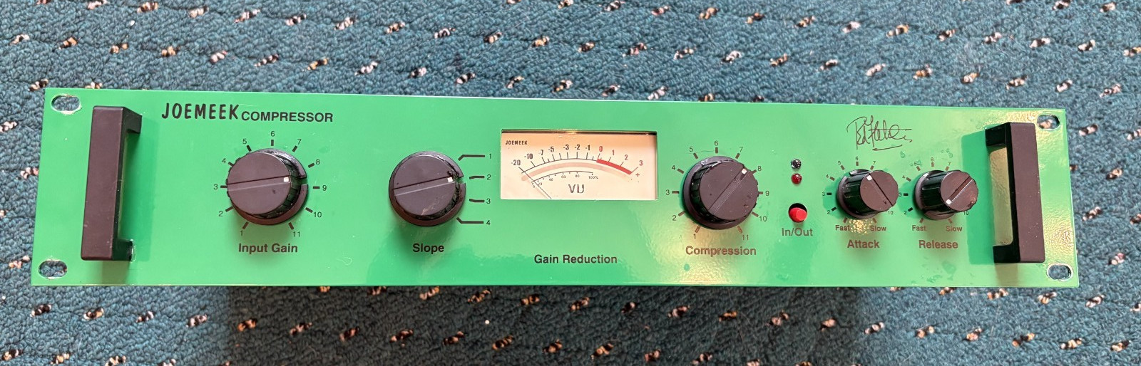Joe Meek Stereo Compressor V1.09 gain in the back VERY RARE!