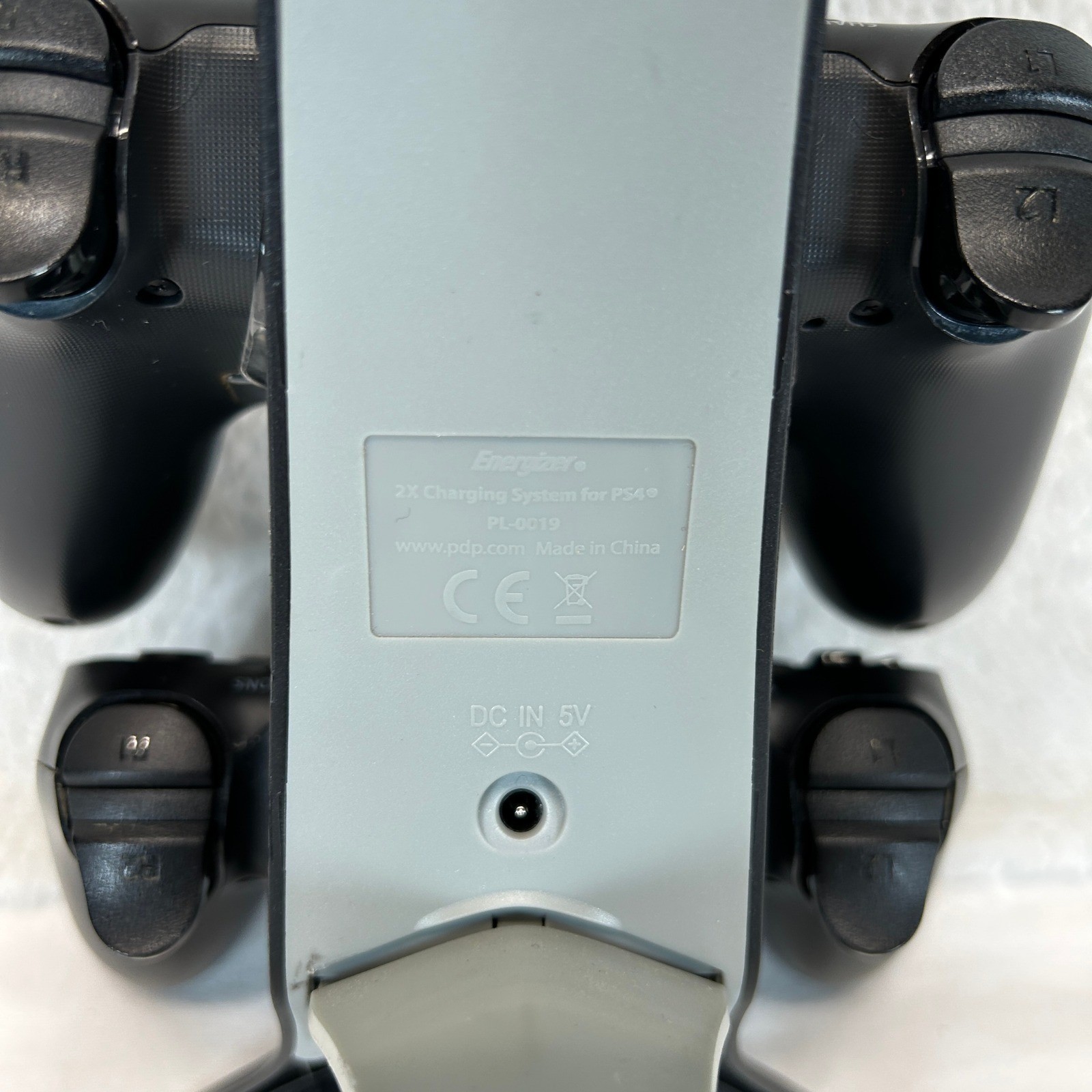 2 Sony PlayStation DualShock 4 Wireless Controllers & Energizer Charging Station