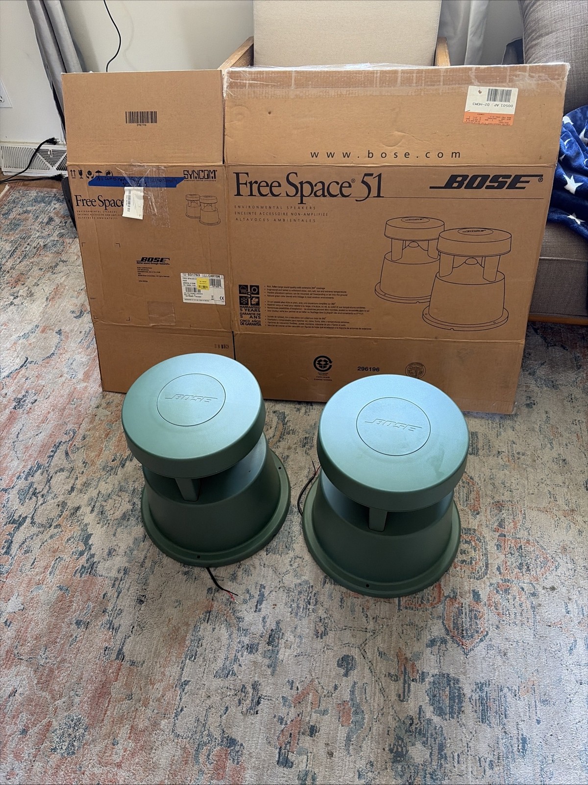 Bose FreeSpace 51 Environmental Wired Speakers Pair Green 6 Ohm 2.0