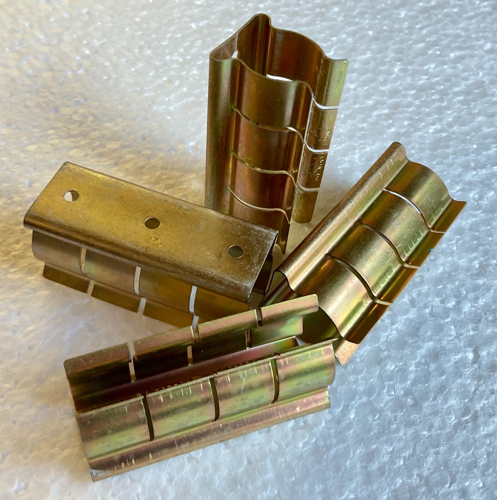 (4X) AUGAT 3/4" COMPONENT MOUNTING CLAMP 6018-10A ~ NOS ~ Lot of 4