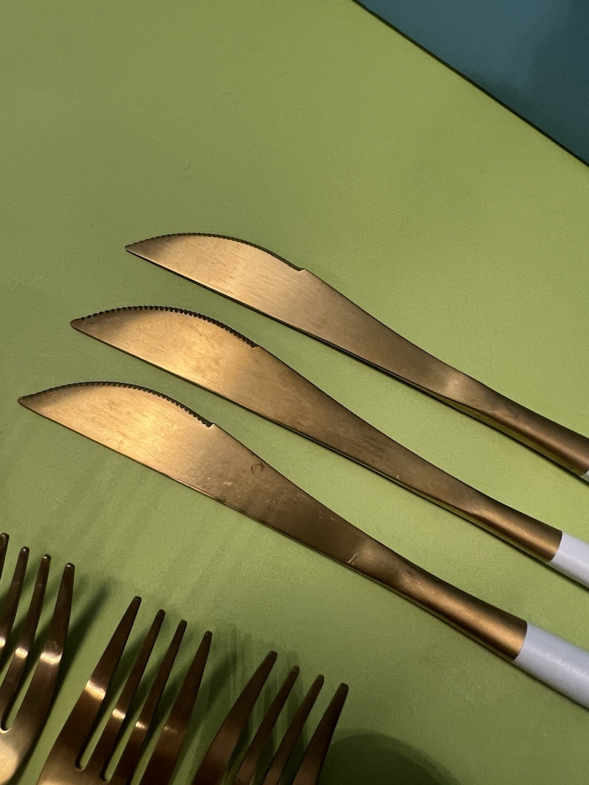 Possibly Gugrida Matte Gold/ white Flatware Setting For Four Minus One Knife