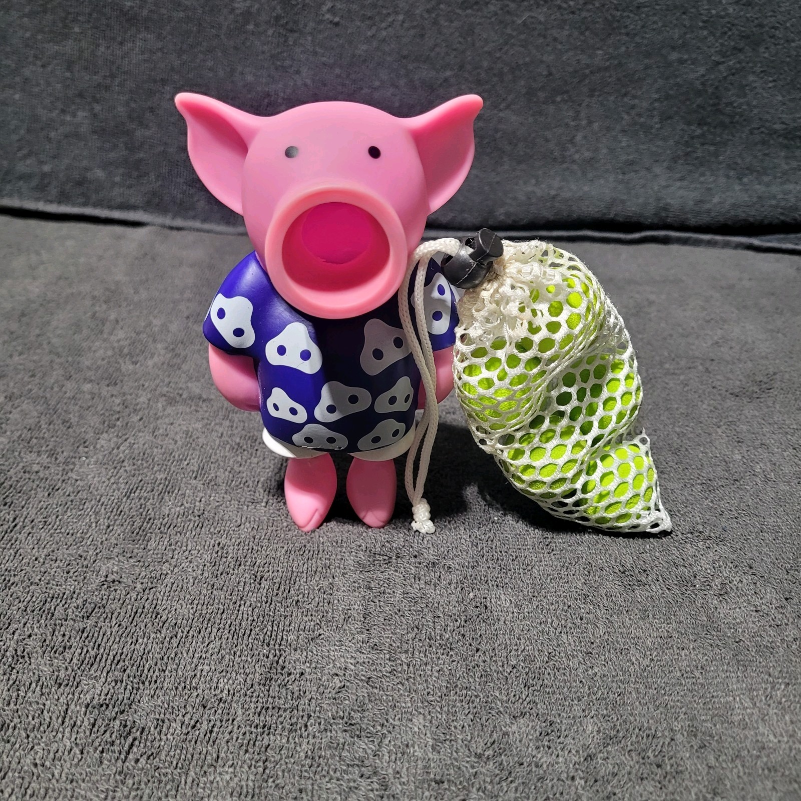 Hog Wild PInk Pig Popper Squeezable Action Toy Ball Shooter with 6 Balls PVC Toy