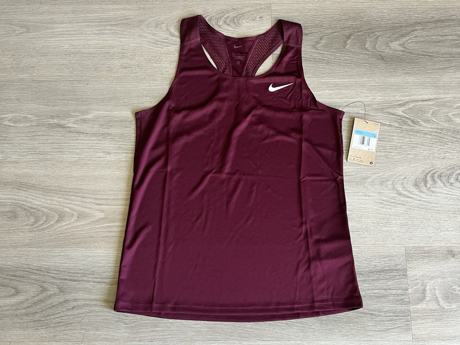 Size M - Nike Women’s Team Running Singlet DH8126-670 NWT Deep Maroon
