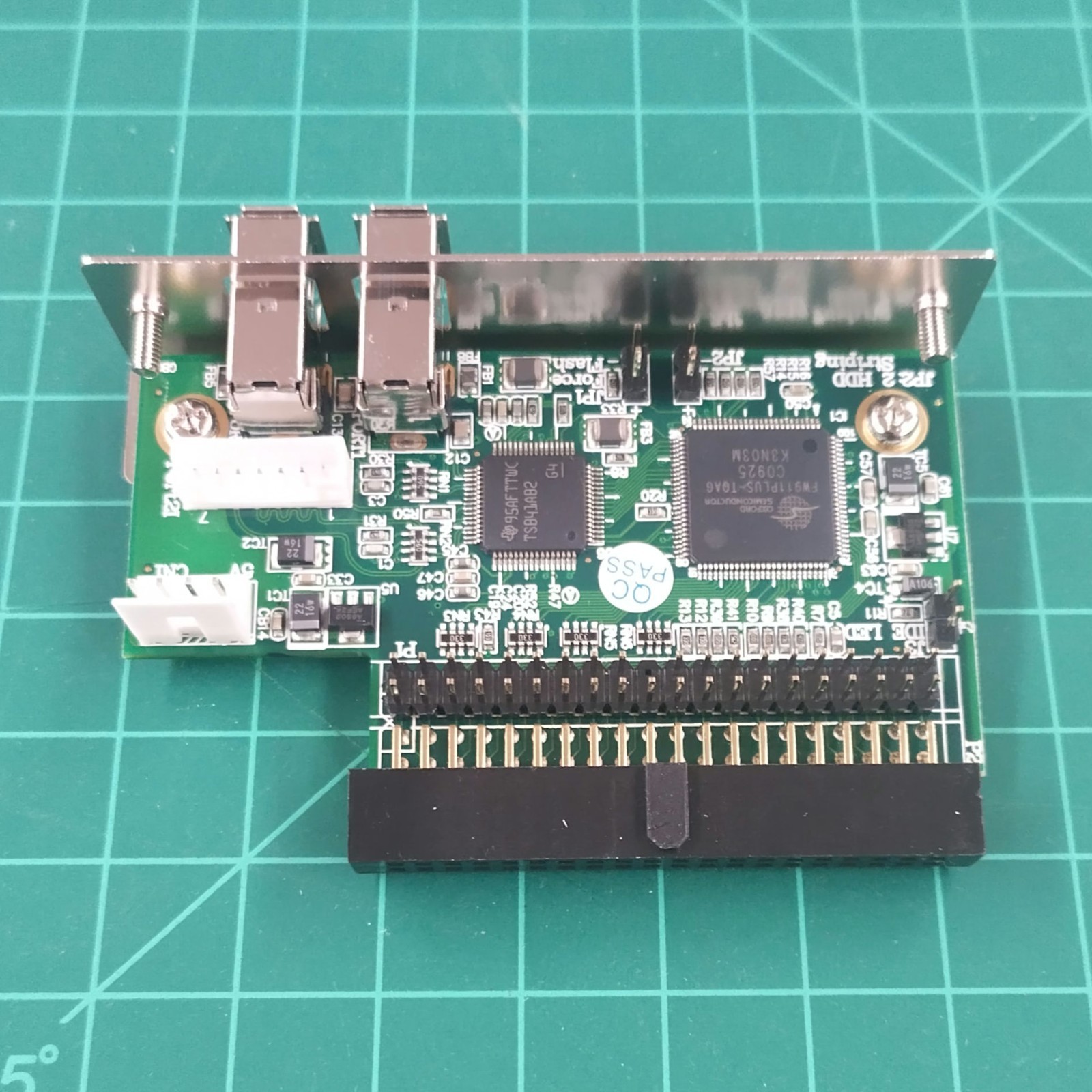 FW2IDE02D FireWire (IEEE 1394a) to IDE (ATA/ATAPI) RAID Bridge