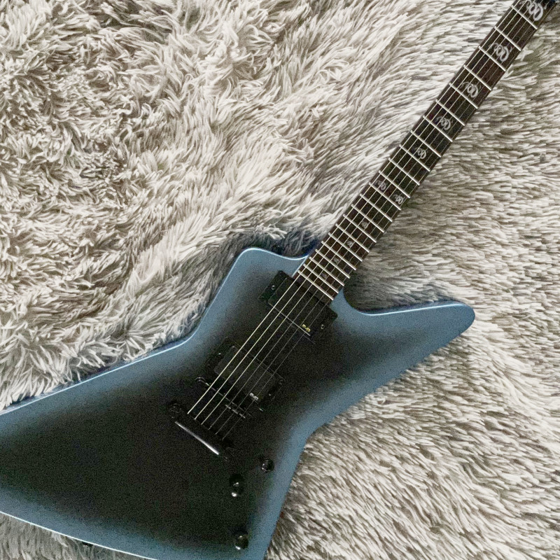 Blue Silver Metallic Solid Body Electric Guitar HH Pickup Snake Fretboard Inlays