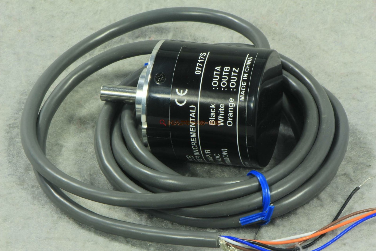 1PCS Omron E6b2-cwz5b 100p/R Rotating Encoder E6B2CWZ5B New IN Box