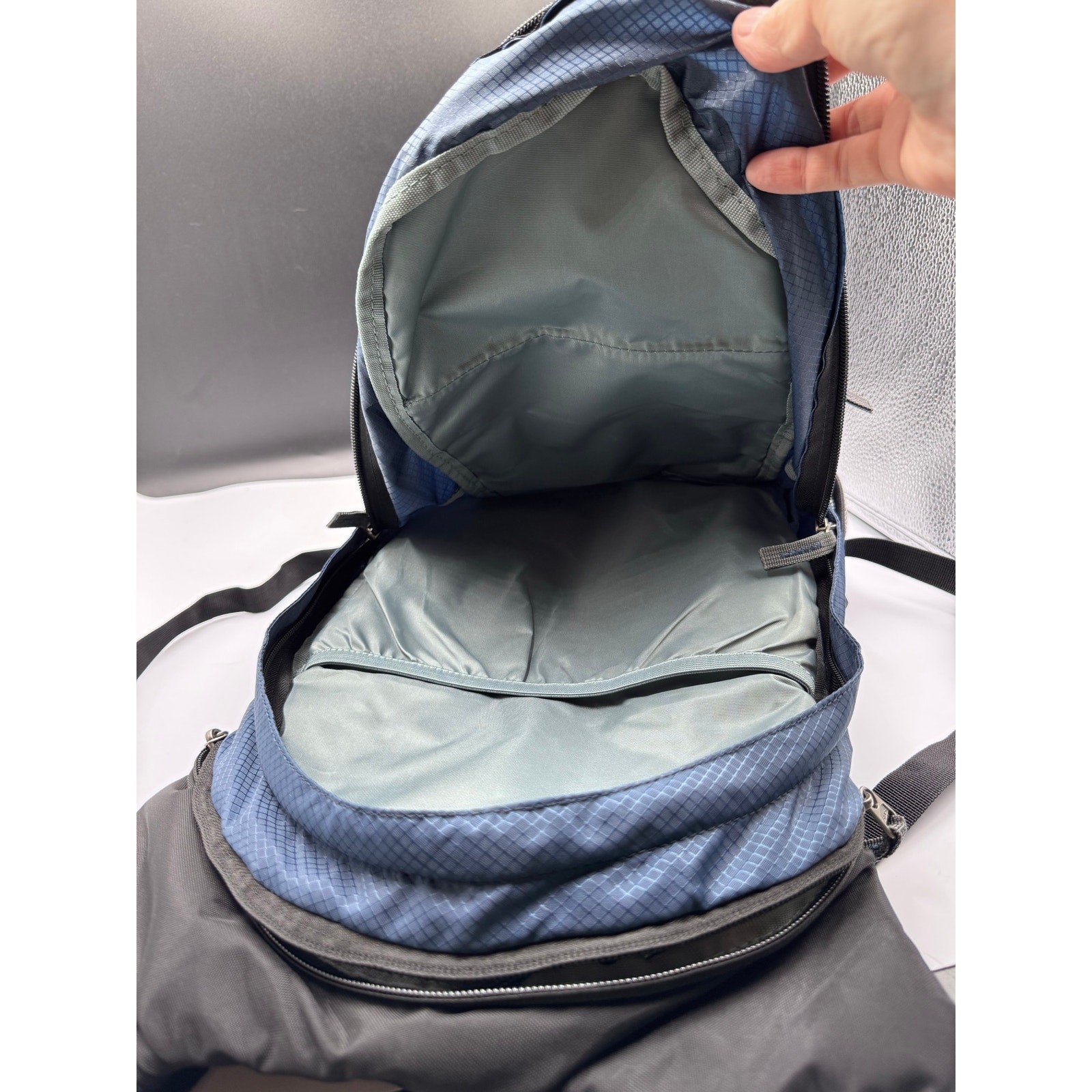 RUPUMPACK 18L Insulated Hydration Backpack Blue Daypack HikingRunning No Bladder