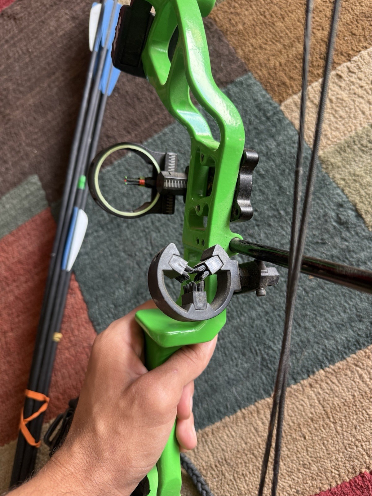 Topoint M2 Compound Bow w/ Scope, Quick Trigger & Multi-sized Arrows. Adjustable