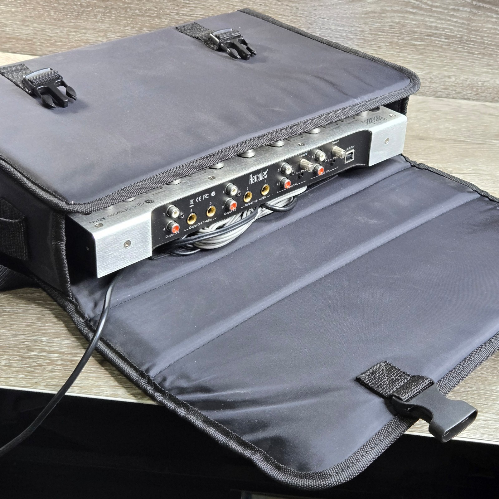 Hercules DJ Console RMX DJ Controller 4-In/4-Out USB Audio Interface w/ Carrying