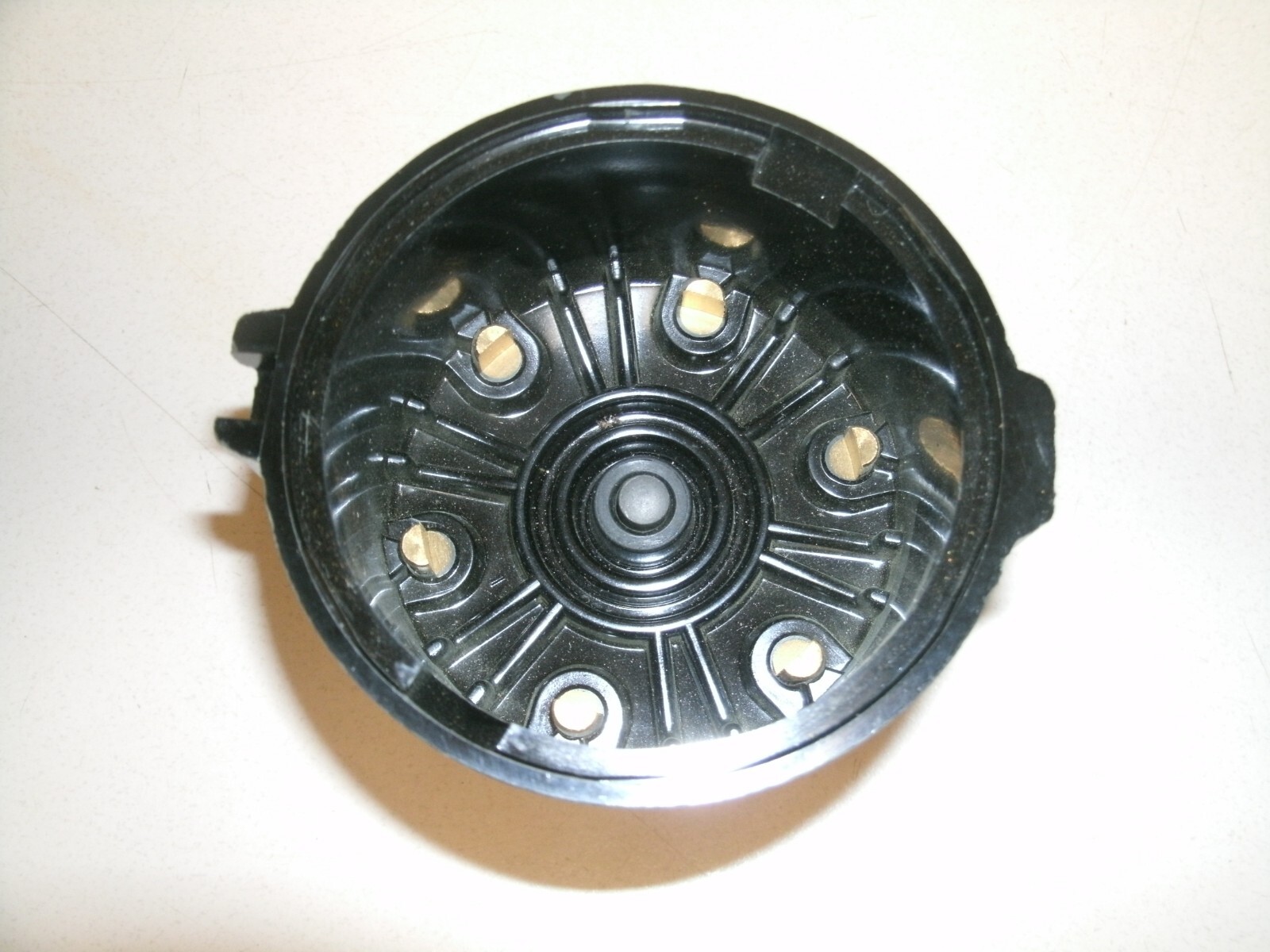 Bosch 03095 Distributor Cap Datsun 1970-73 2.4L