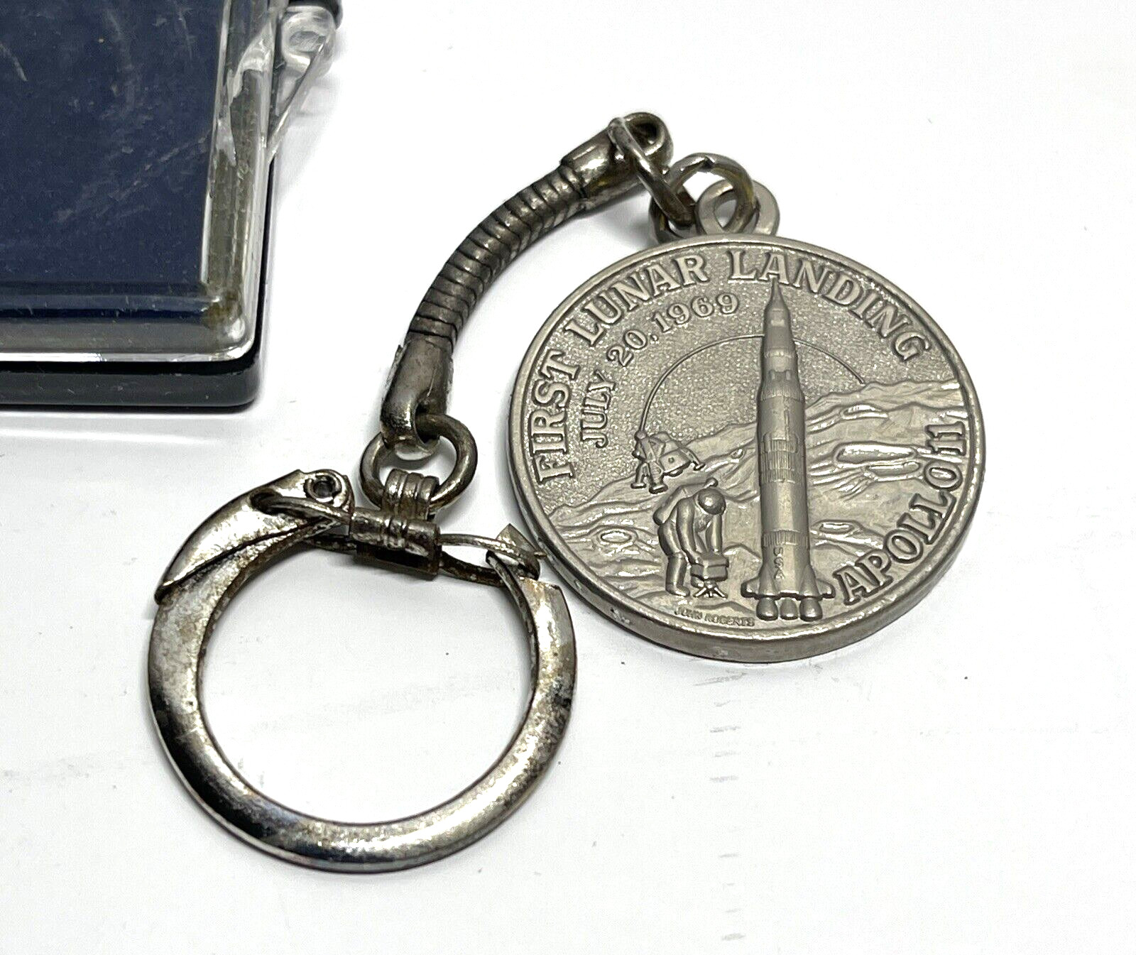 1969 1st Lunar Landing AC Spark Plug Space Age Explorers KeyChain, original case