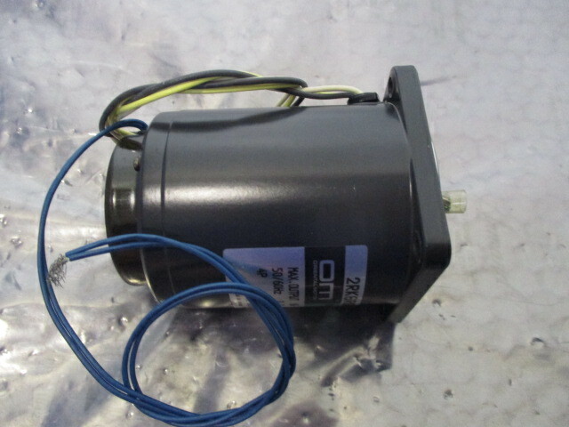 Oriental Motor 2RK6RGN-A Speed Control Motor, 4P 6W 100V, 50/60 Hz, 0.3A, 453075