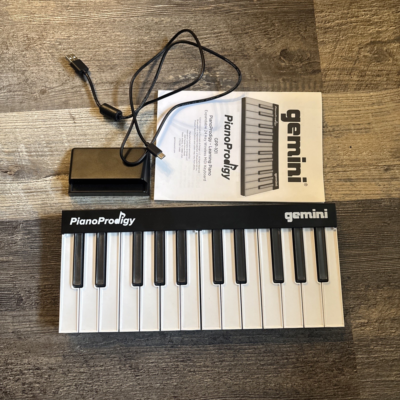 Gemini PianoProdigy 24-Key Lighted Electronic Keyboard Multicolor