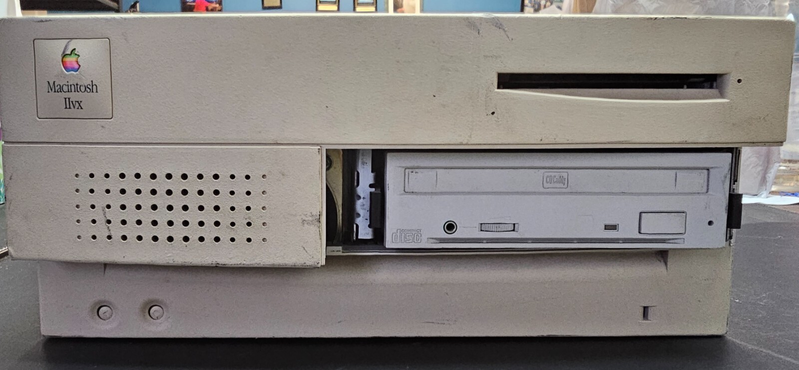 Vintage Apple Macintosh IIvx Model M1350 for parts