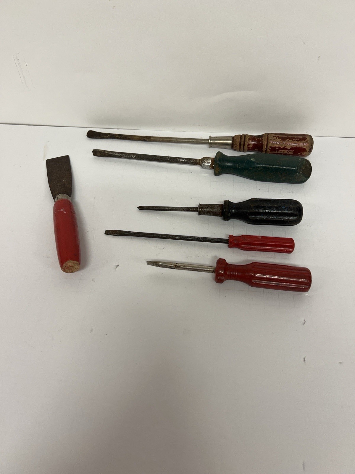 Vintage Flathead Screwdriver Lot w/ Putty Knife Scraper Mixed Sizes Hand Tools