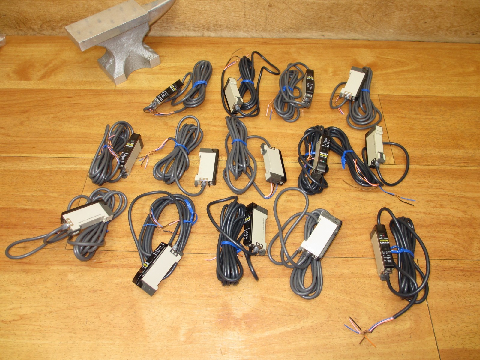 Omron E3X-A21 (LOT OF 14) *NEW* Photoelectric Switch Sensor **USA SELLER**